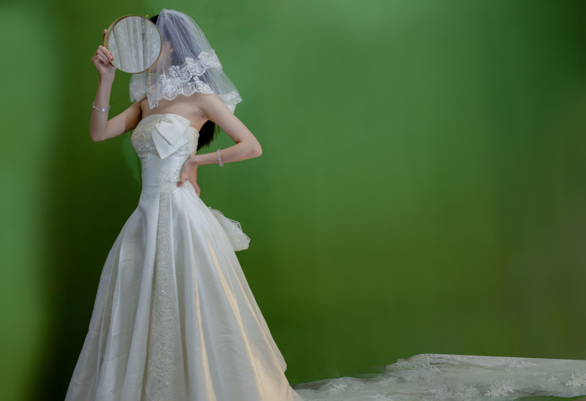 Strapless, Rethought: The Straight Neckline